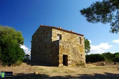 Terra-rossa Nyaraló *